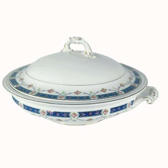 Vintage Johnson Bros England Lidded Ceramic Tureen Serving Bowl - Floral Design - Picture 5 of 8